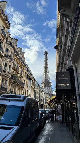 Внешний вид отеля Hotel Le Tourville Eiffel  в Париже, фото 1