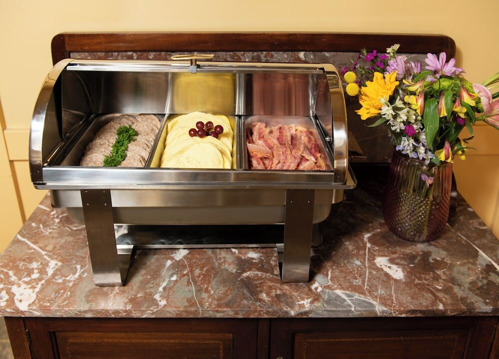 Фото Americas Cup Inn