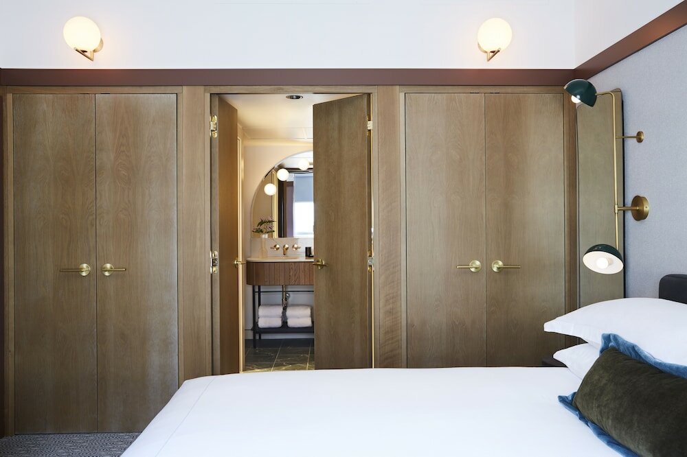 Фото Kimpton Saint George Hotel