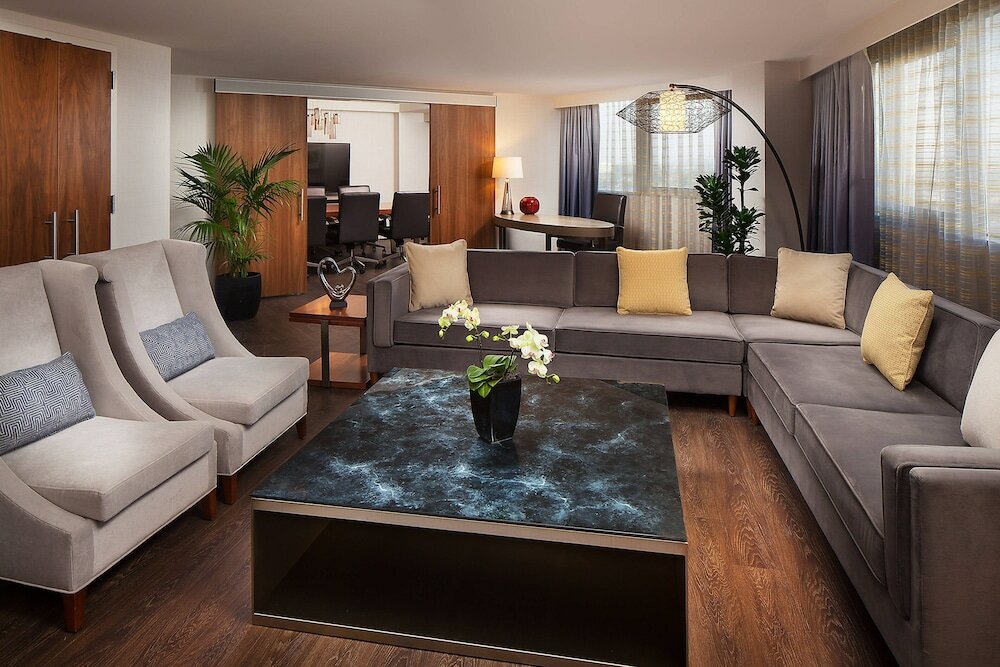 Фото Sheraton Gateway Los Angeles Hotel