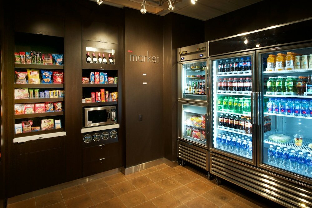 Фото Courtyard by Marriott Seattle Everett Downtown