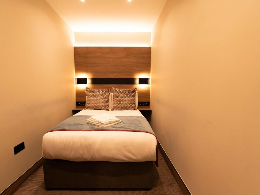 Фото Oxford Hotel Earl's Court