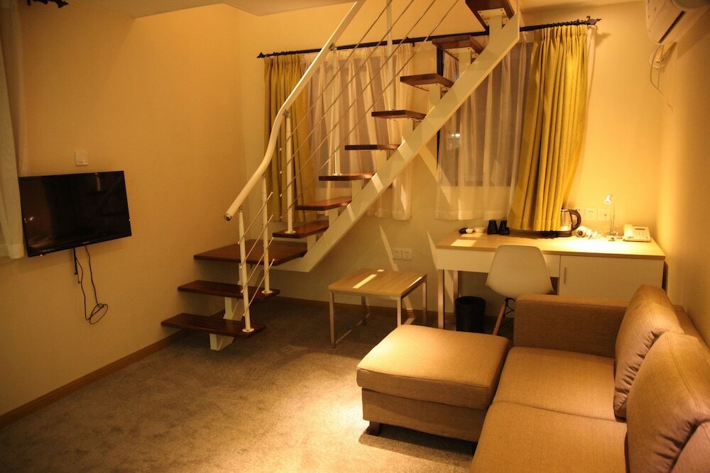 Фото Fish Inn Shanghai East Nanjing Road