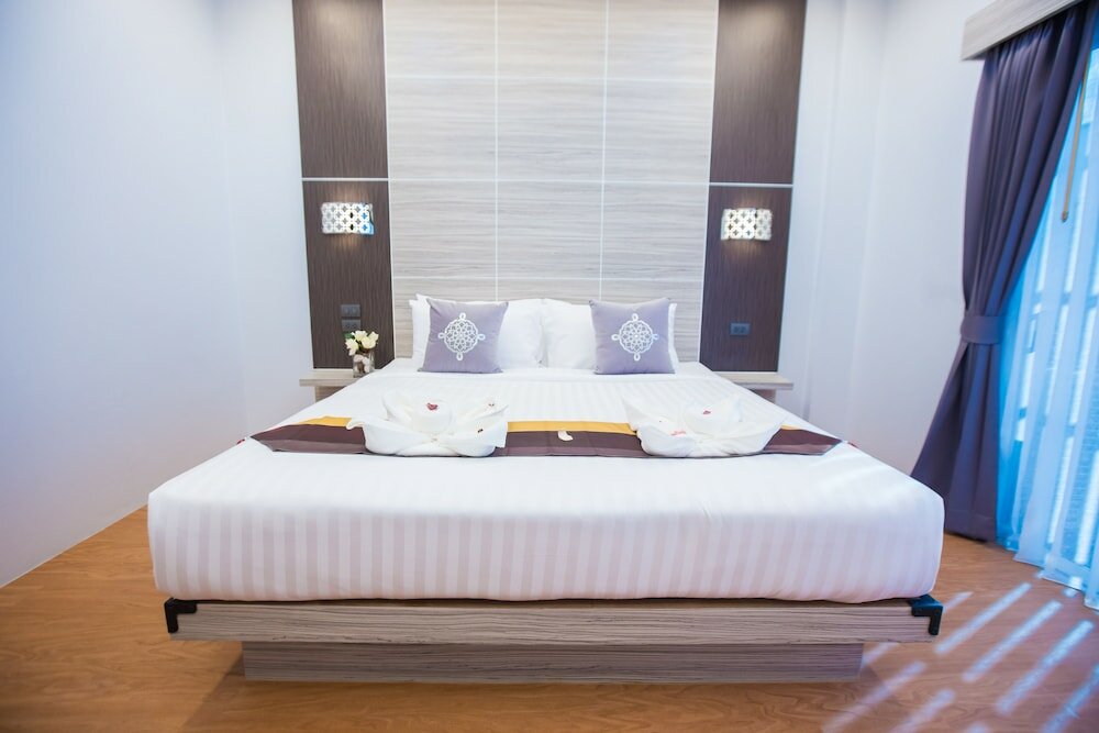 Фото The S. G Hotel