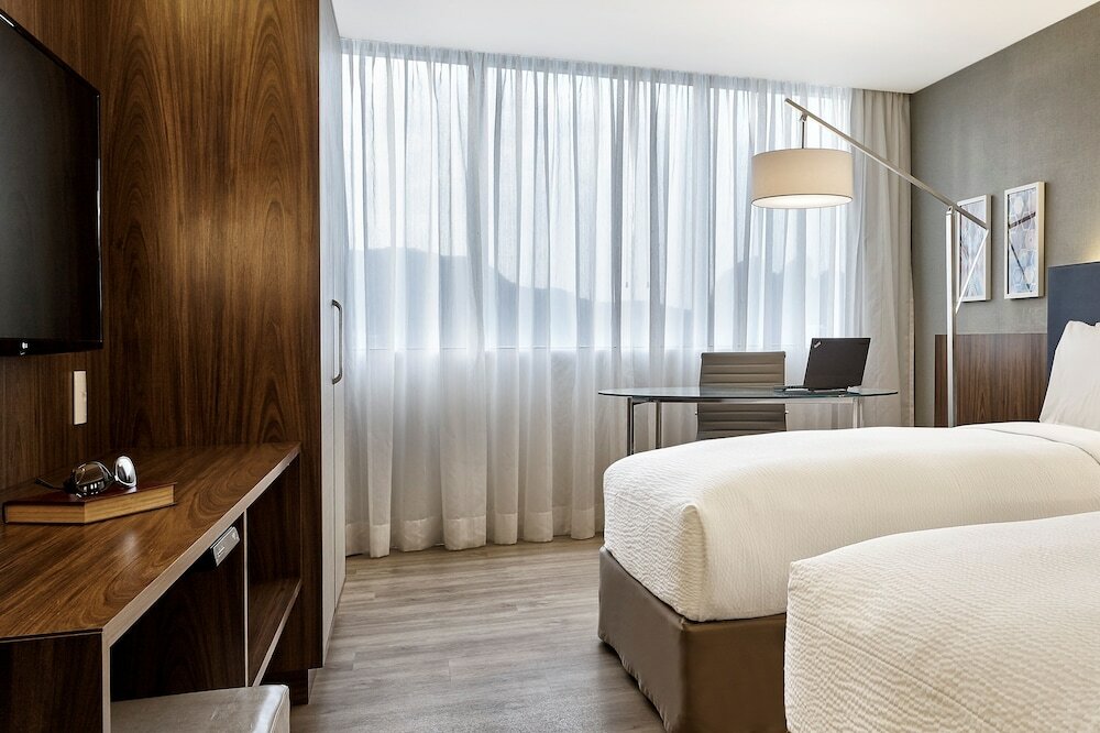 Фото Courtyard by Marriott Rio De Janeiro Barra da Tijuca