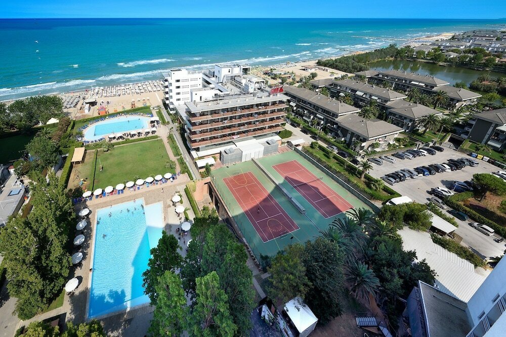 Фото Hotel President