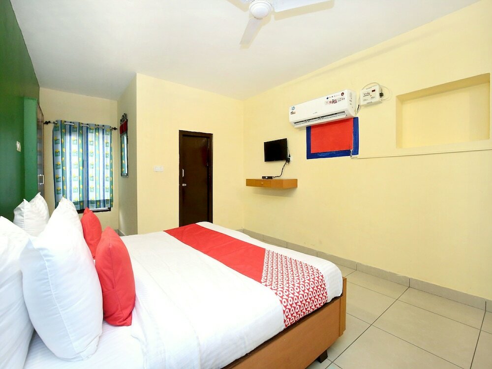 Фото Oyo 4256 Hotel Rajmahal