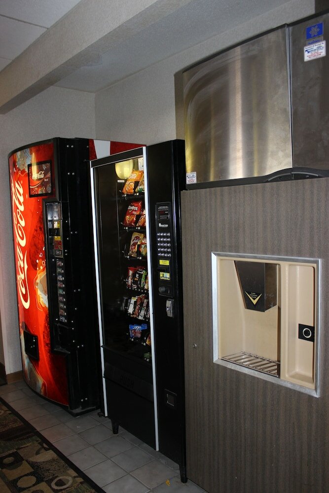 Фото Days Inn by Wyndham Grand Forks Columbia Mall