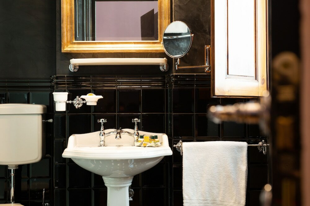 Фото Boutique B&b Torre De' Conti