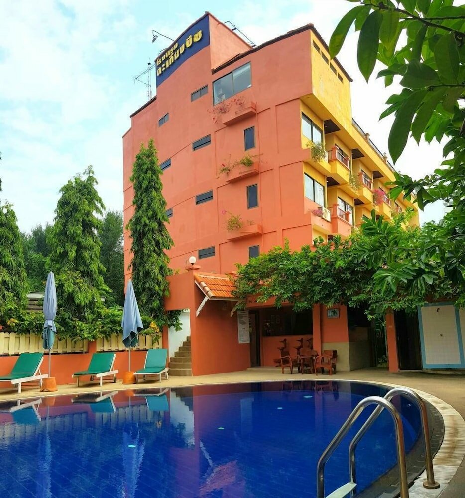 Фото отеля 1