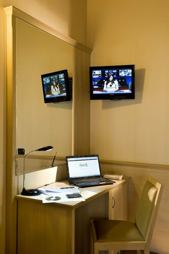 Внешний вид отеля Hotel Noce в Бреше, фото 4