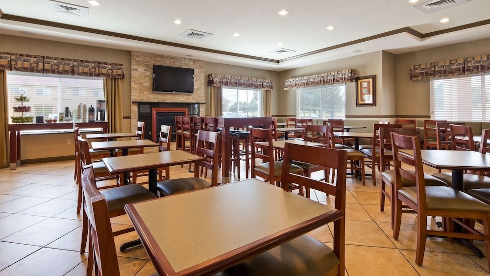 Фото Best Western Plus Montezuma Inn & Suites