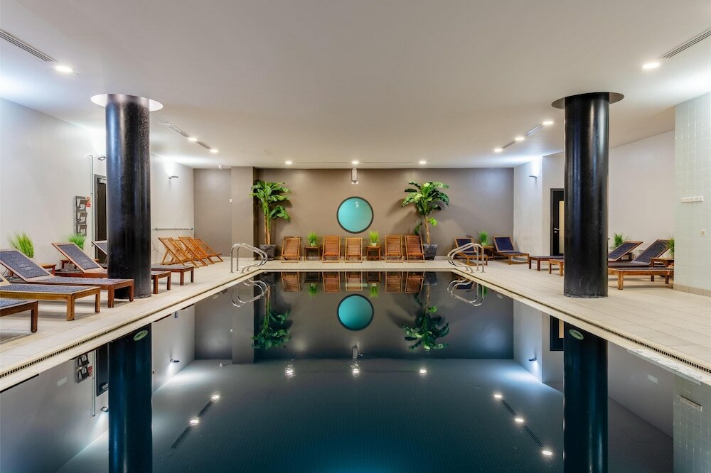 Фото Radisson Hotel Manchester City Centre, A Verified Net Zero Hotel