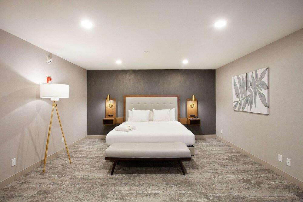 Фото The Riverside Hotel, Bw Premier Collection