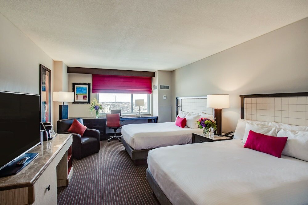 Фото Overton Hotel and Conference Center