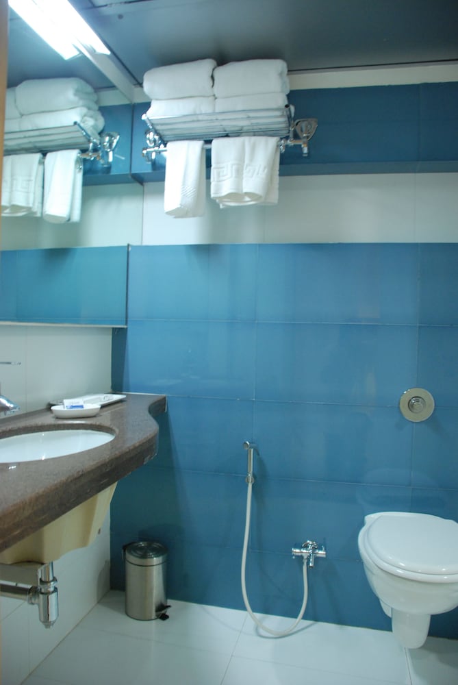 Фото Oriental Residency Hotel