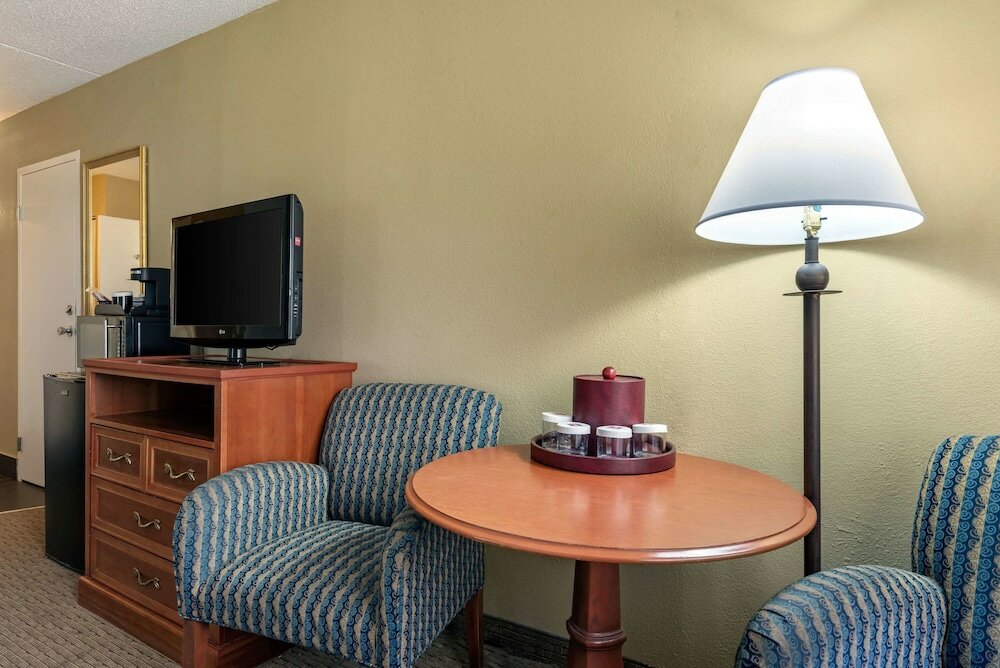 Фото Clarion Hotel Conference Center - North