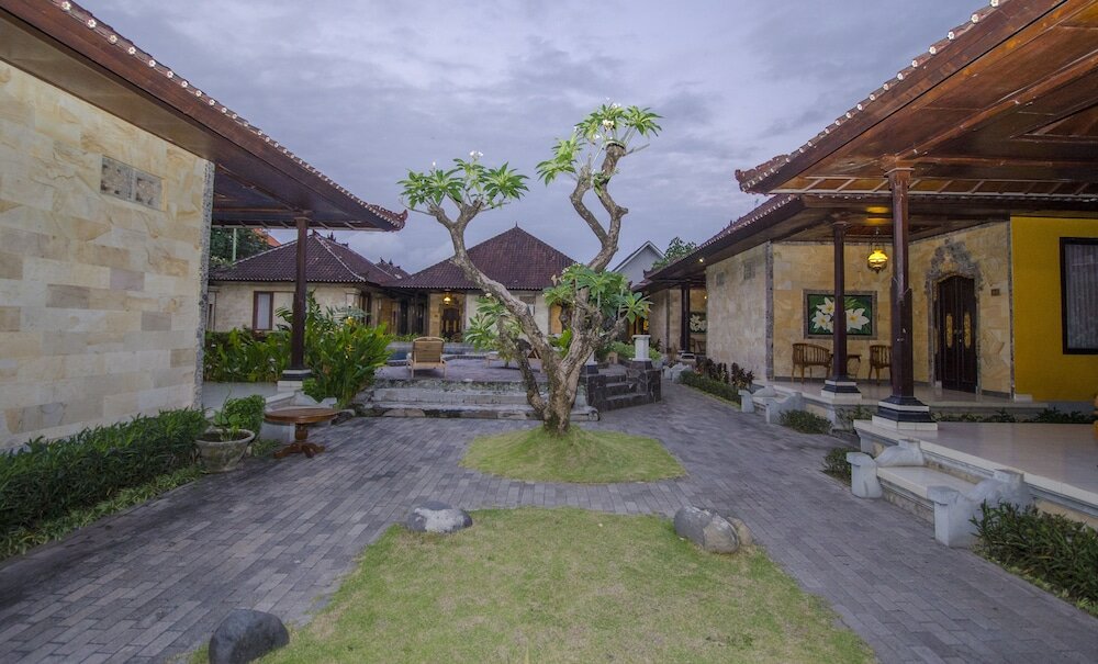 Фото Taman Sari Cottages II