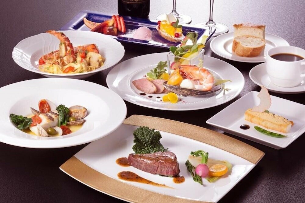 Фото Wakayama Marina City Hotel