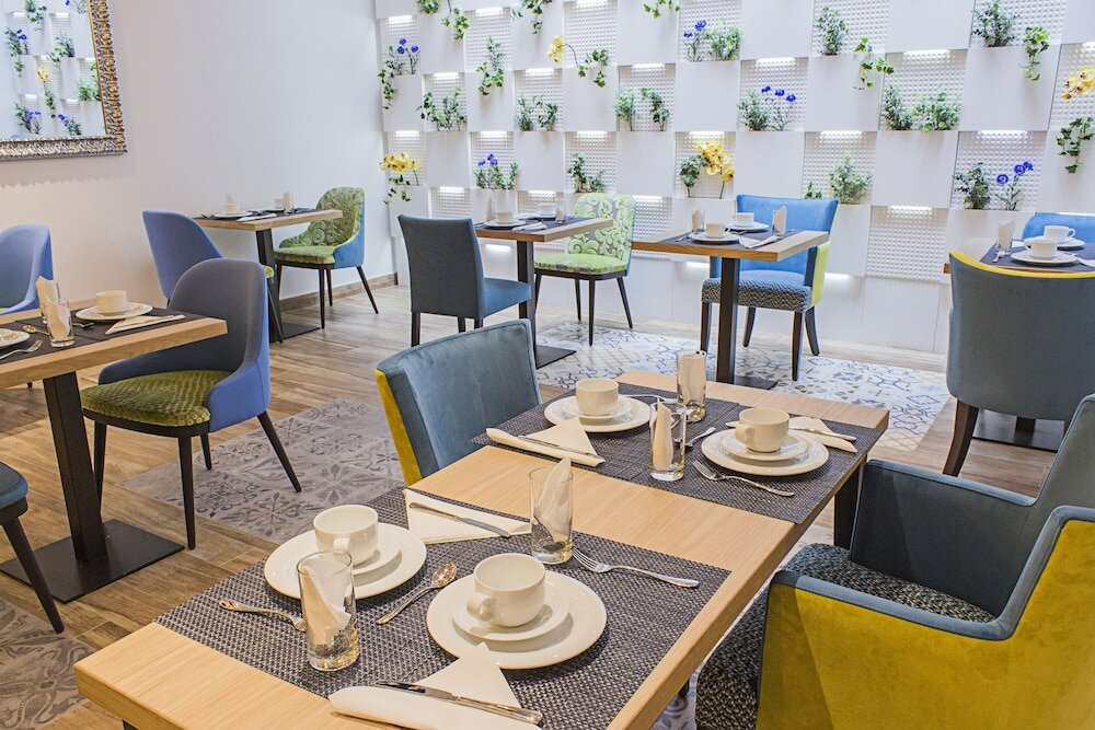 Фото Hostemplo Sagrada Familia