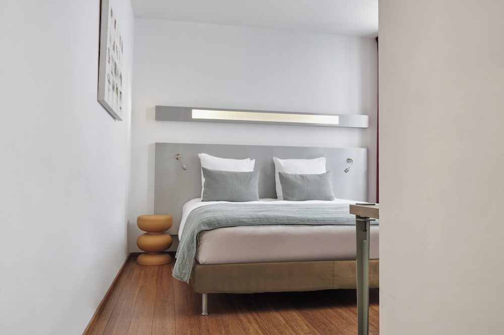 Фото Aqua Hotel Brussels