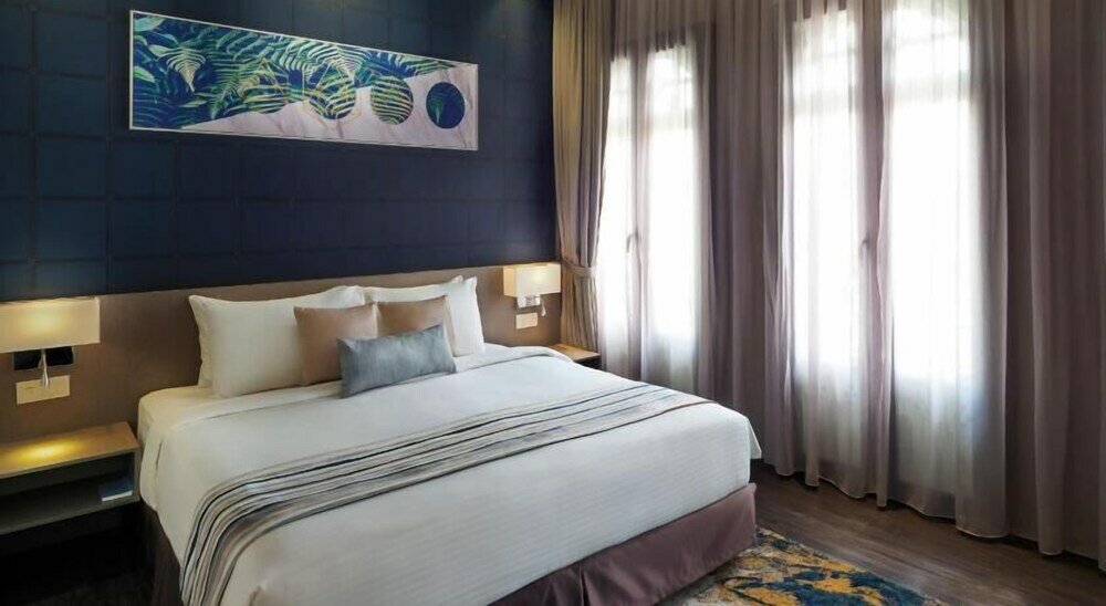 Фото Bahari Parade Hotel by Phc