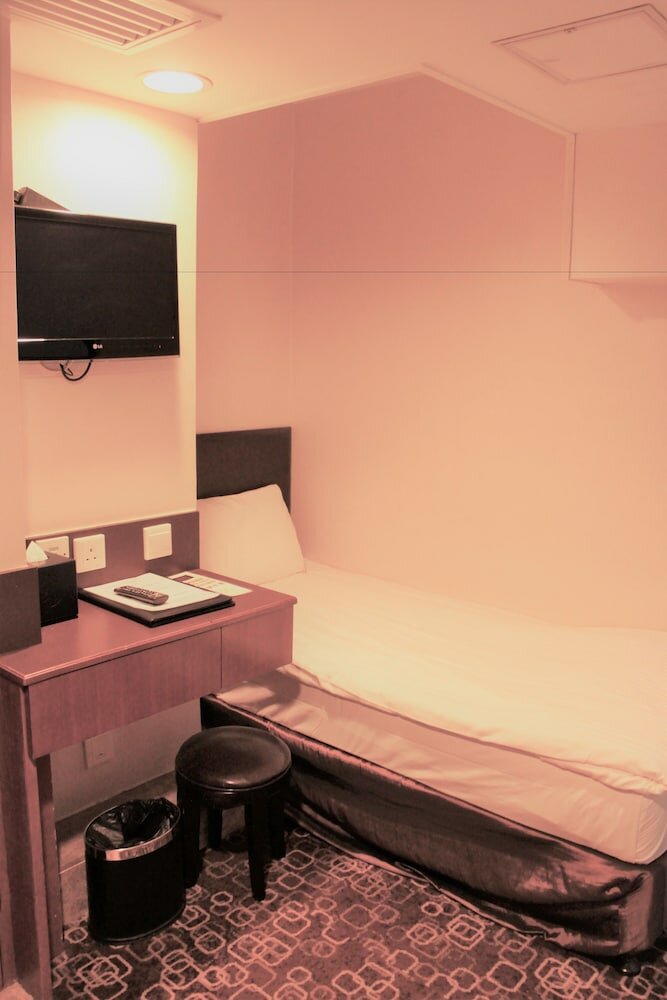 Фото Lander Hotel Prince Edward