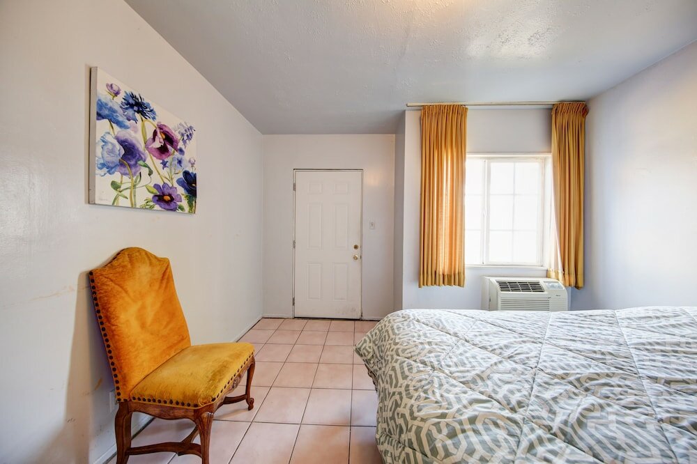 Фото Pavilions Motel