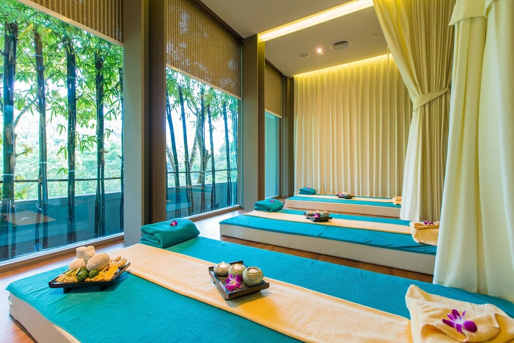 Фото Fusion Suites Phuket Patong