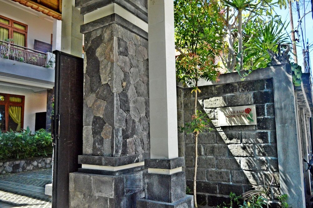 Фото Yulia 2 Homestay Sanur Guesthouse
