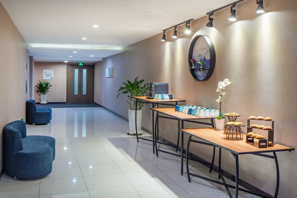 Фото Holiday Inn Express Shenyang North Station