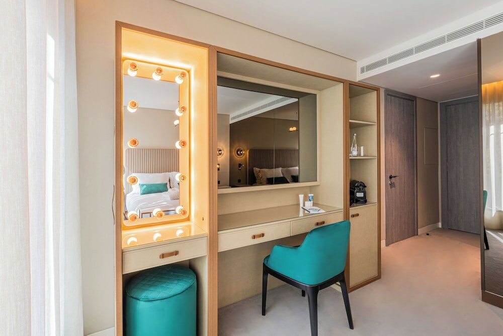 Фото Luster Hotel