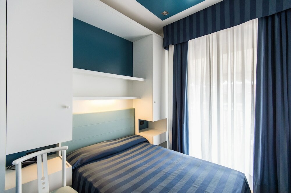 Фото Hotel Christian