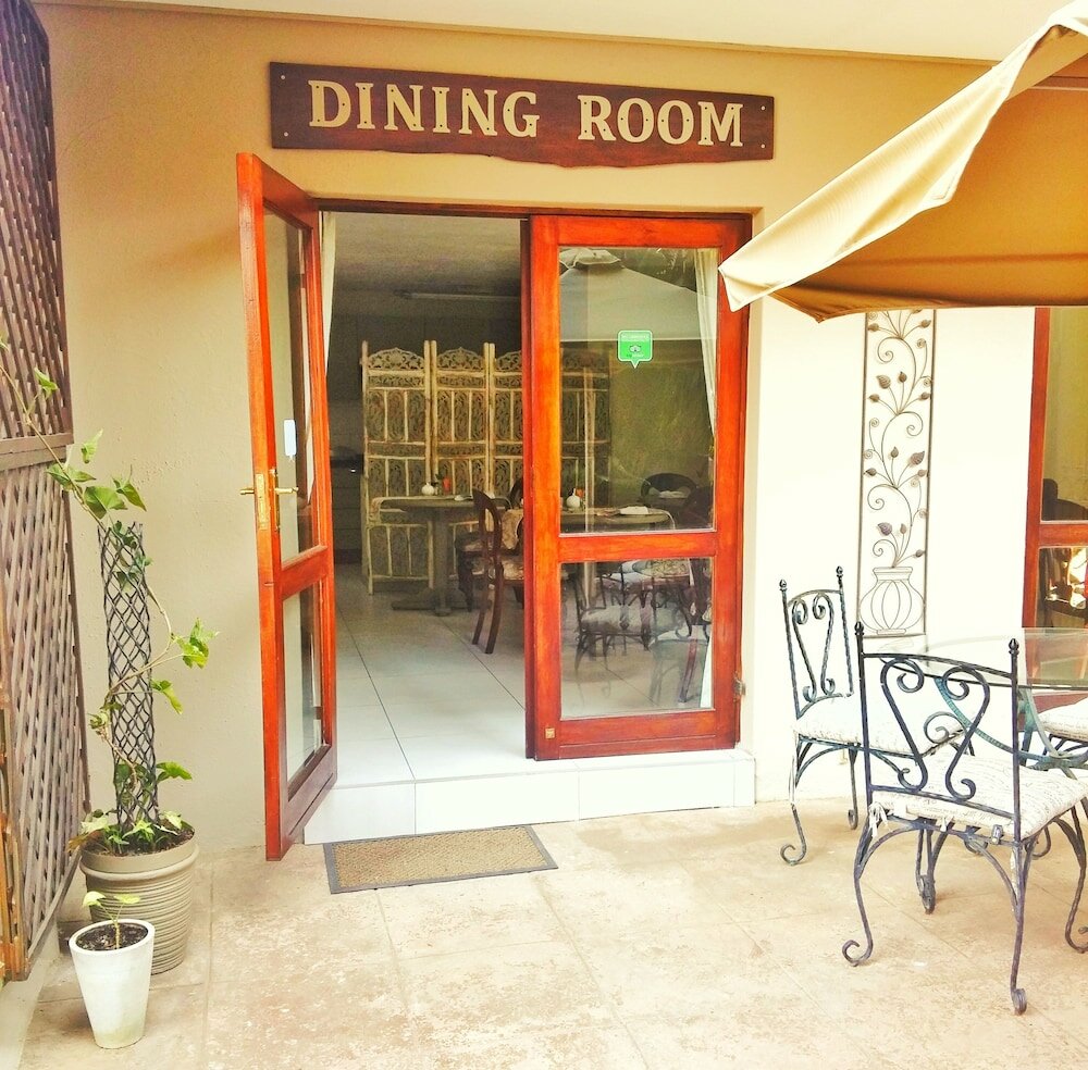 Фото Dunton Guest House