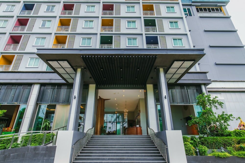 Фото Elite Suites Hotel Patong