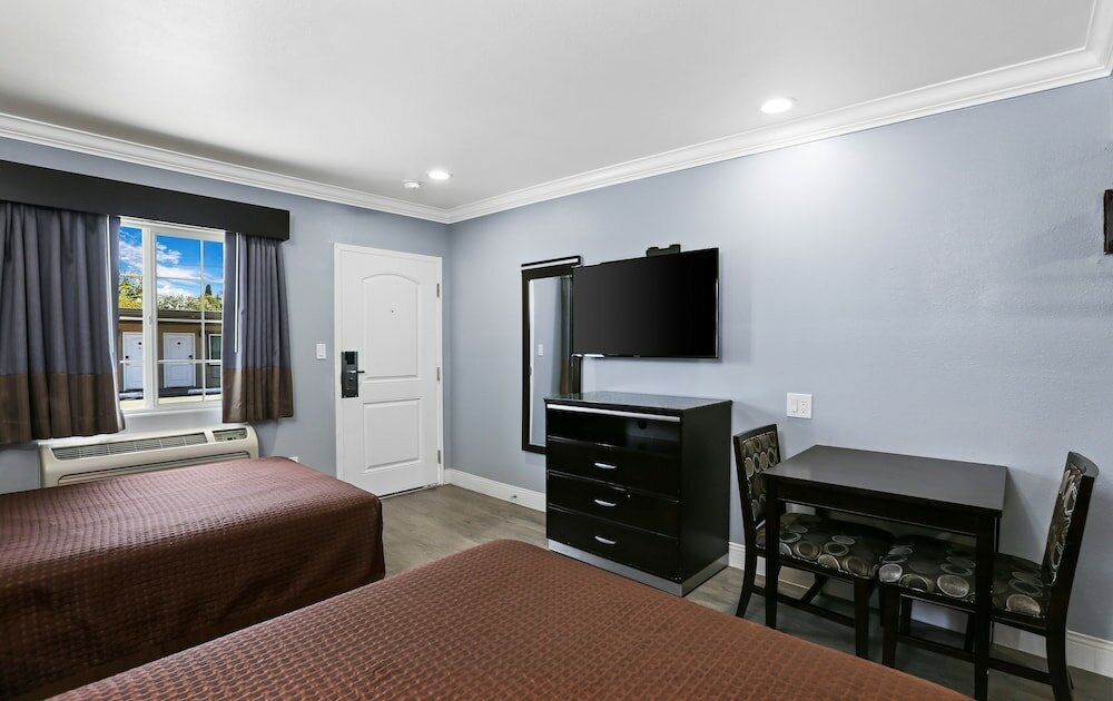 Фото 3rd Avenue Inn