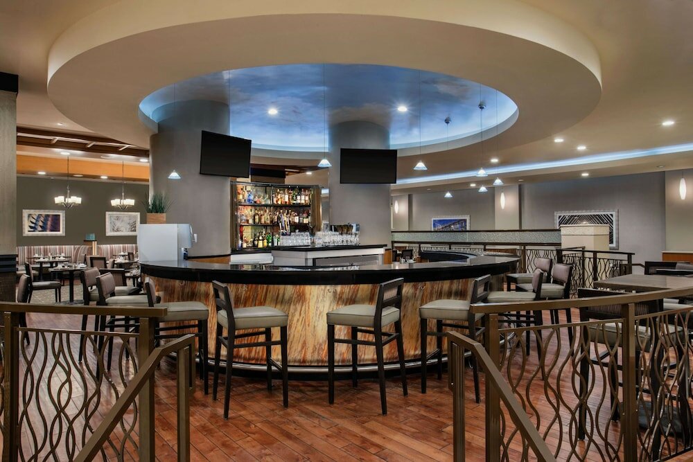 Фото DoubleTree by Hilton Los Angeles - Norwalk