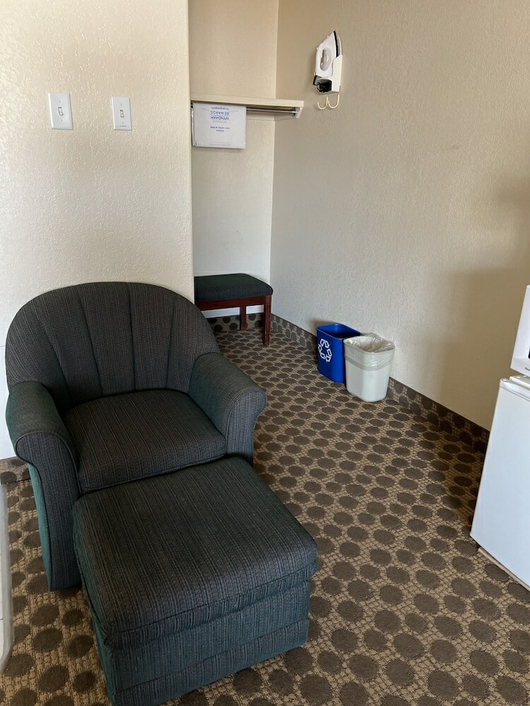 Фото Travelodge by Wyndham Drumheller