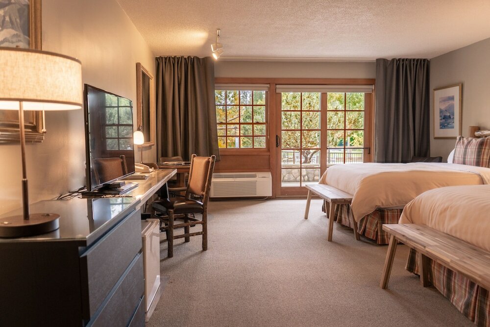 Фото The Lodge at Riverside