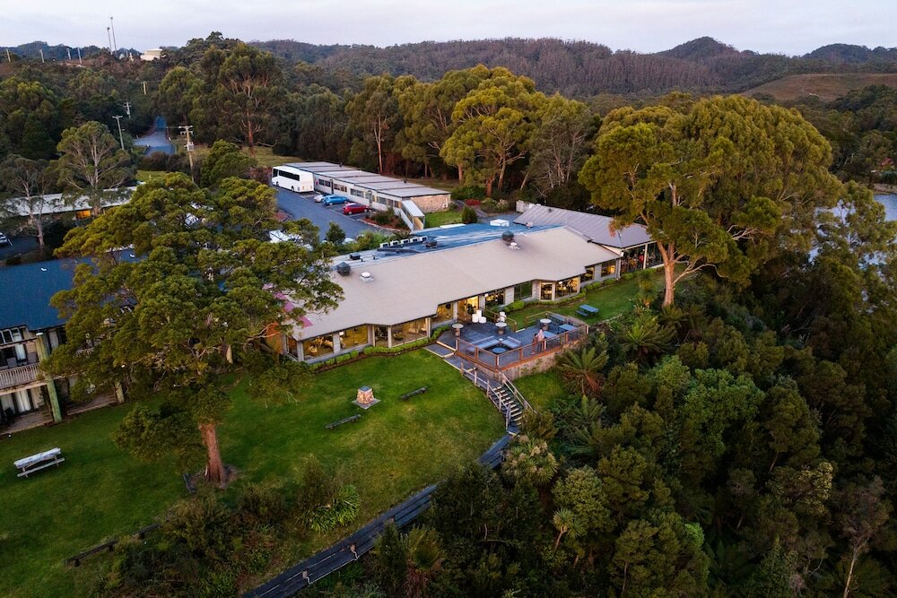 Фото Strahan Village