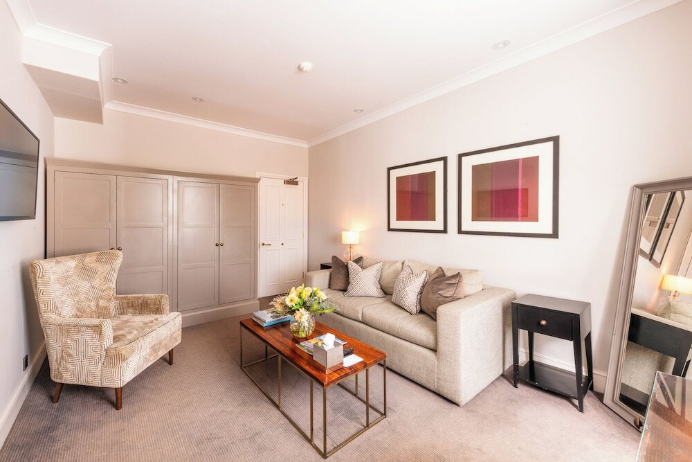 Фото Royal Wells Hotel