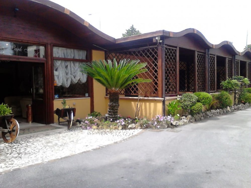 Фото Green Park Hotel