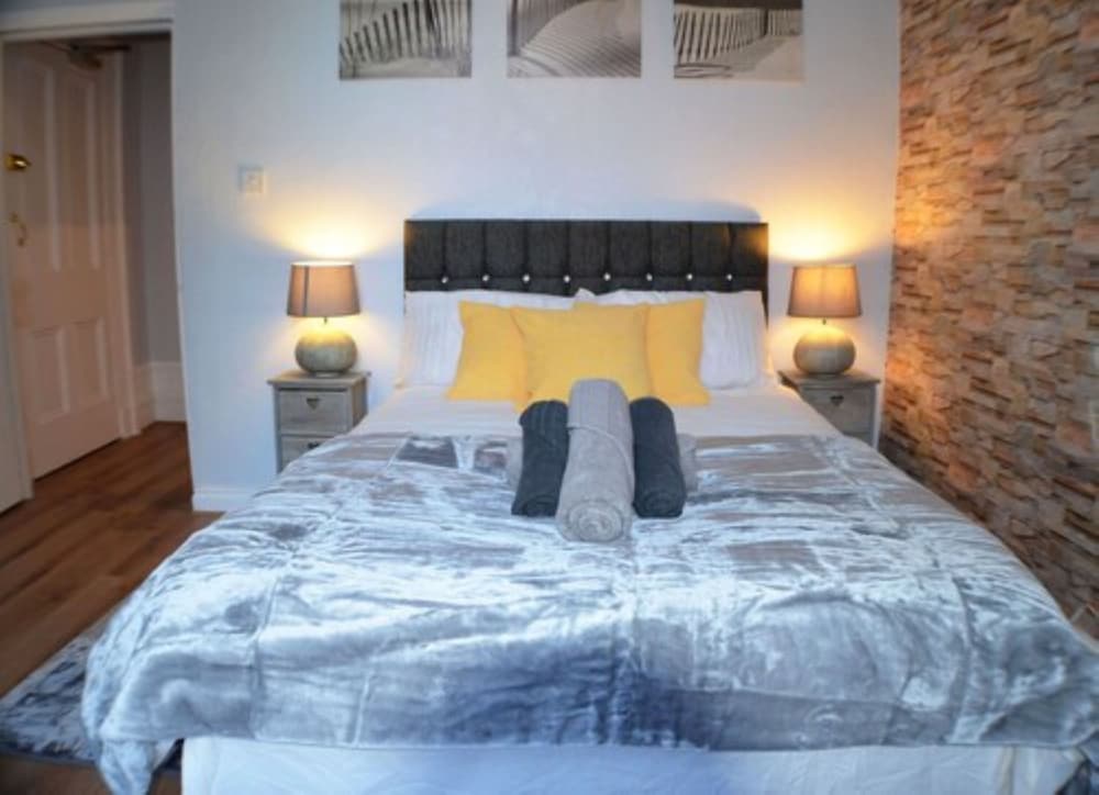 Фото Queens Guesthouse Manchester