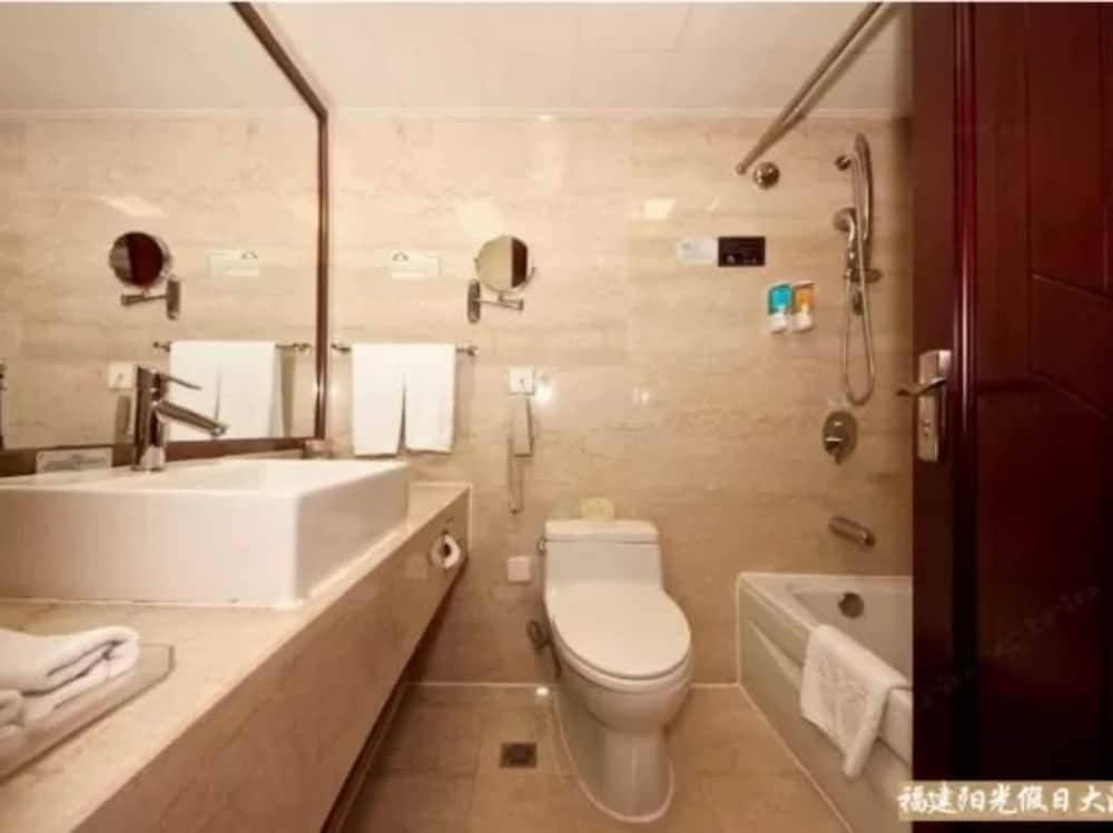 Фото Fujian Sunshine Holiday Hotel