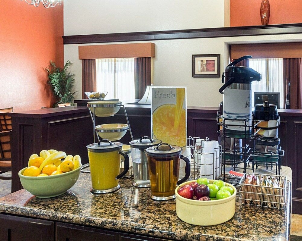 Фото SureStay Plus Hotel by Best Western San Antonio North