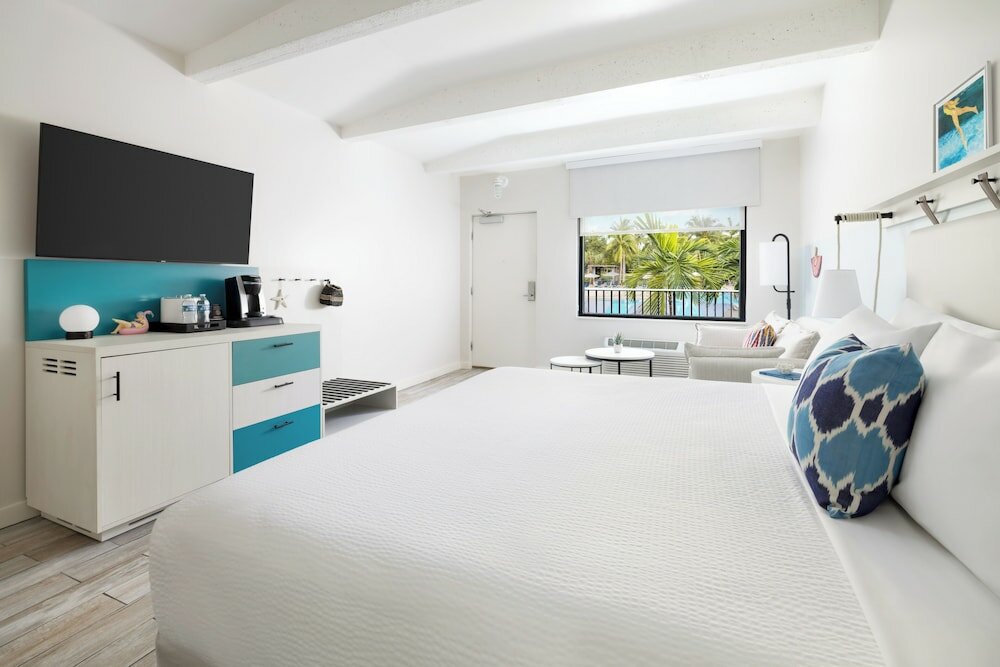 Фото The Gates Key West