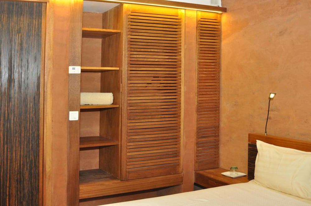 Фото Hôtel Le Djoloff