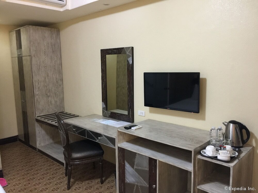 Фото Bohol Tropics Resort