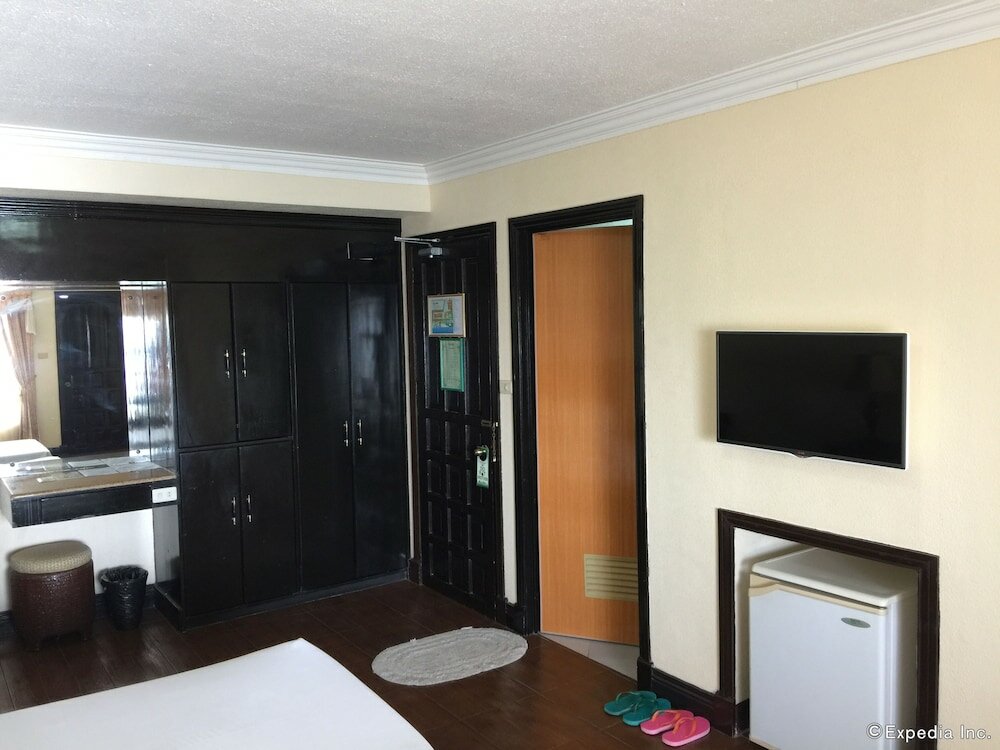 Фото Bohol Tropics Resort