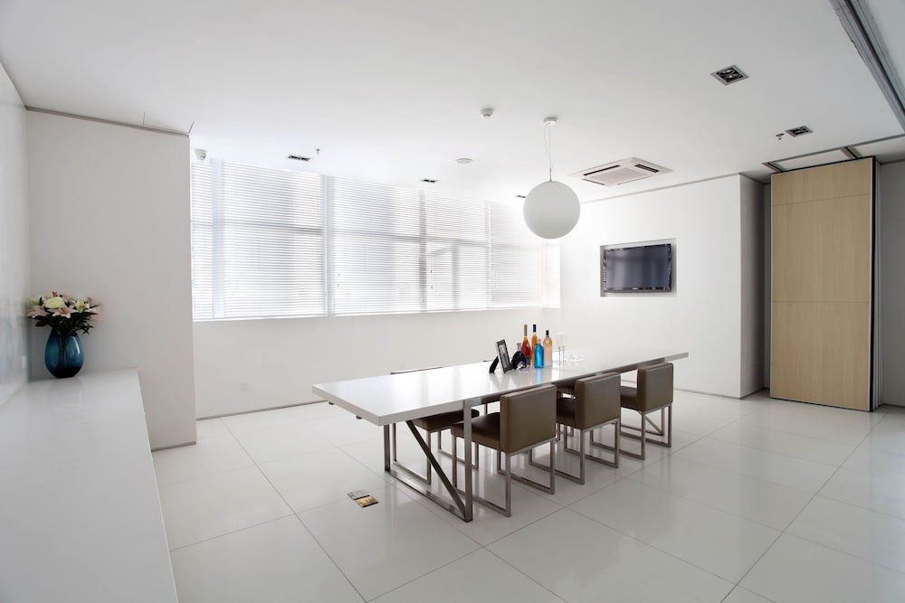 Фото Colour Inn Shenzhen Dongmen Branch